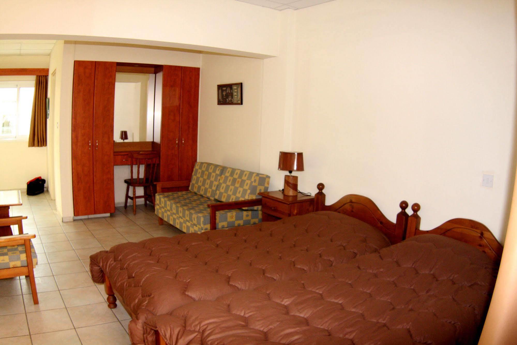 Palm Sea Beach Hotel Apartments Larnaca Luaran gambar